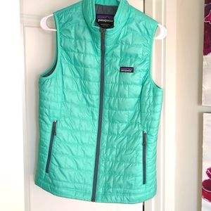 Patagonia seafoam green with grey accent nano puff nanopuff women's vest